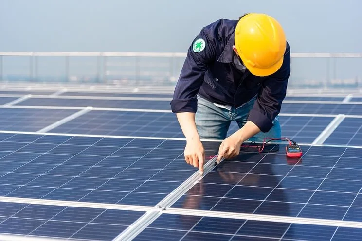 taking solar panel measurements