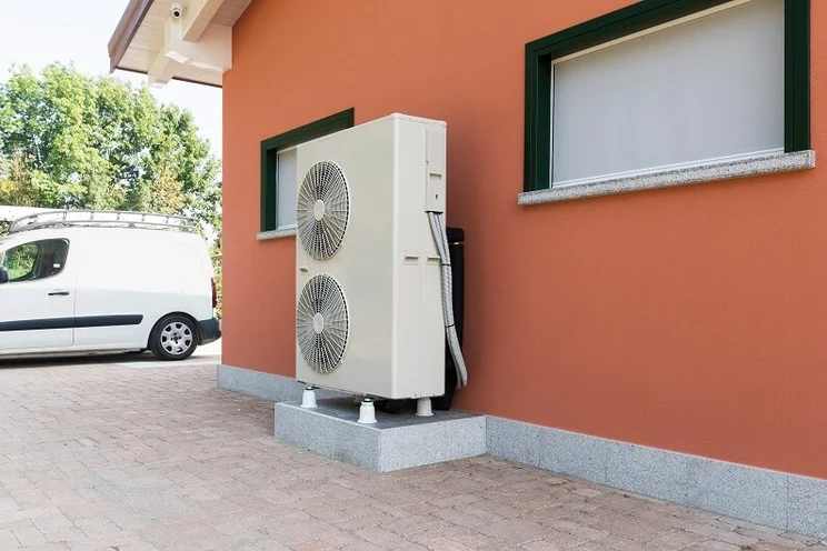 Duel-fan heat pump