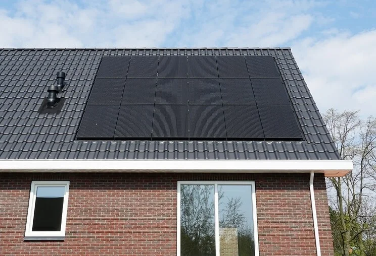 Integrated solar panels on roof