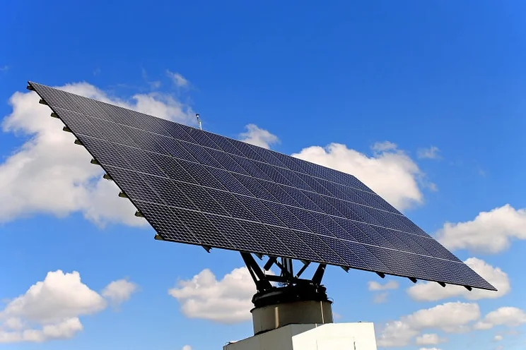 Thin solar panel array