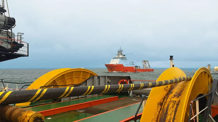 Laying cable for EGL 1