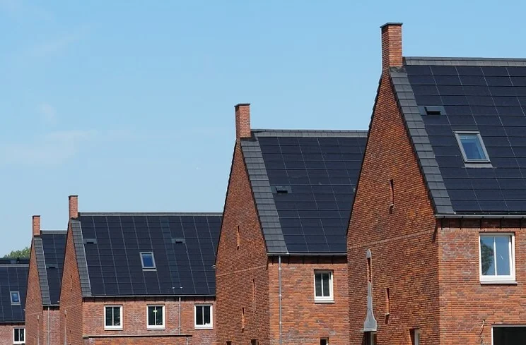 integrated solar panels on UK homes