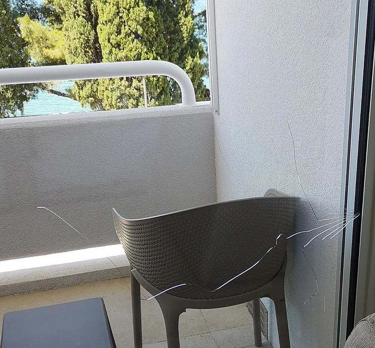 Damaged double-glazing.