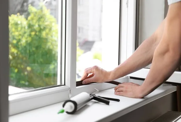 Sealing a double glazed window